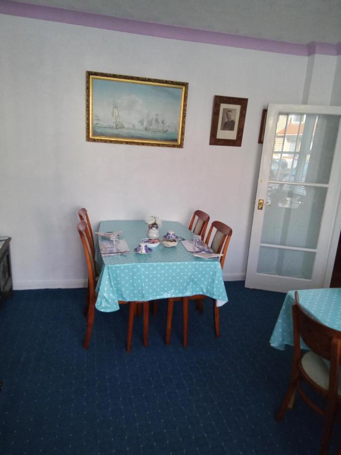 Applebys Guest House Holyhead Zewnętrze zdjęcie